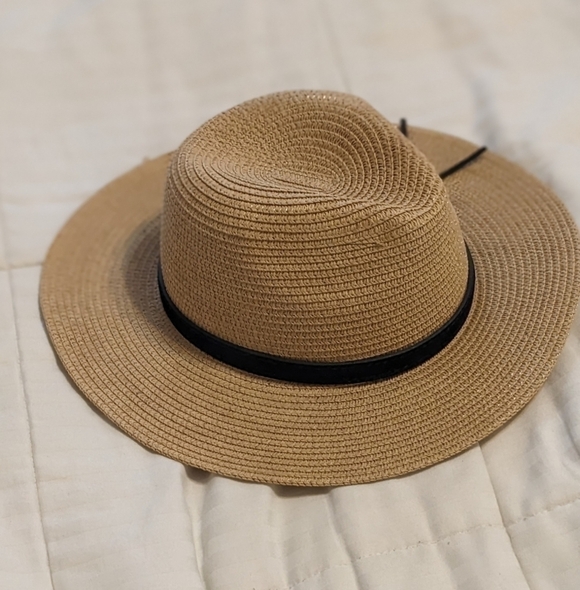 SUN Hat with black faux band - Picture 2 of 4